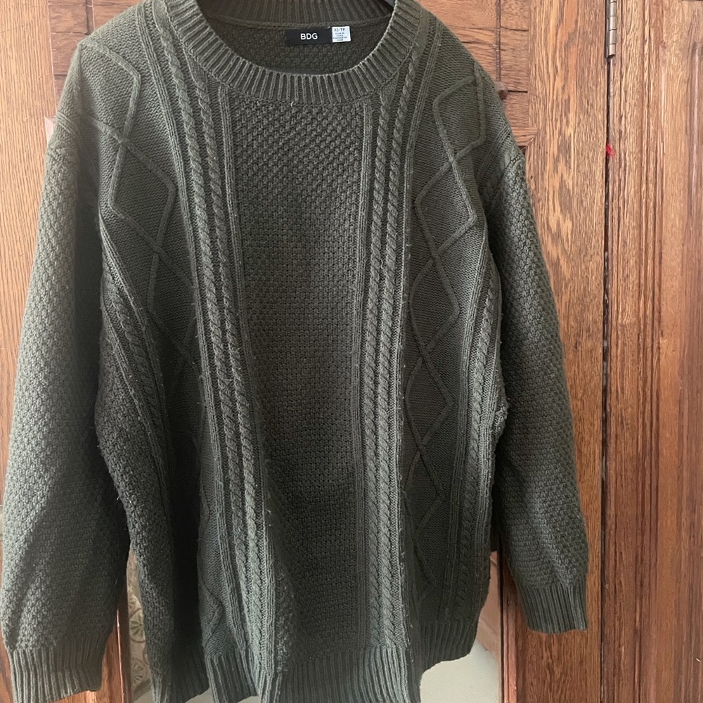 Urban Outfitters BDG Cable Knit Elbow Patch Crewneck Sweater XS Olive Green
